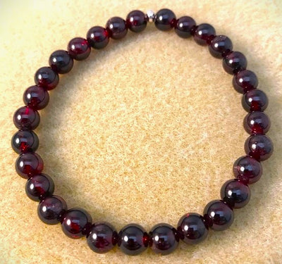 6mm Garnet Stretch