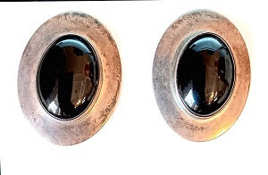 31x25mm Oval Onyx Studs