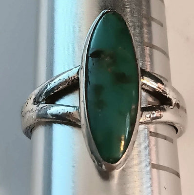 7-SS Vintage Oval Turquoise Ring