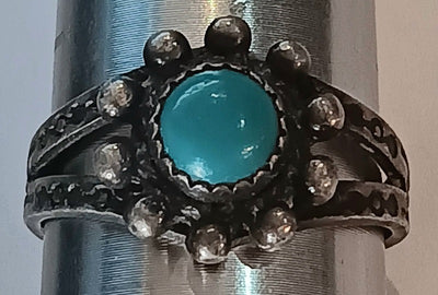 6-SS Vitage Turquoise Dot Ring